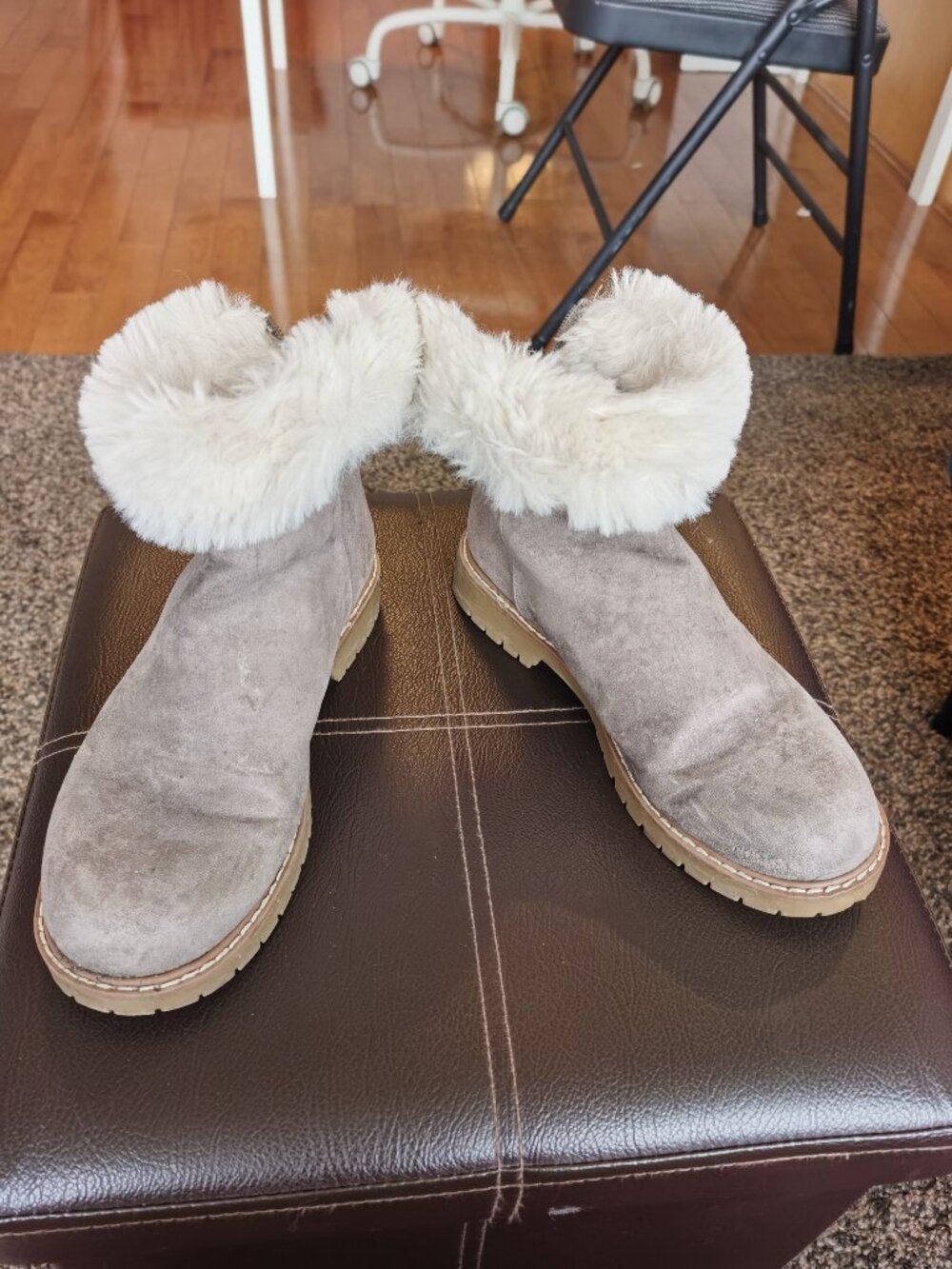 American Eagle Taupe Faux Suede Fur Trim Winter Ankle Boots | US 6.5